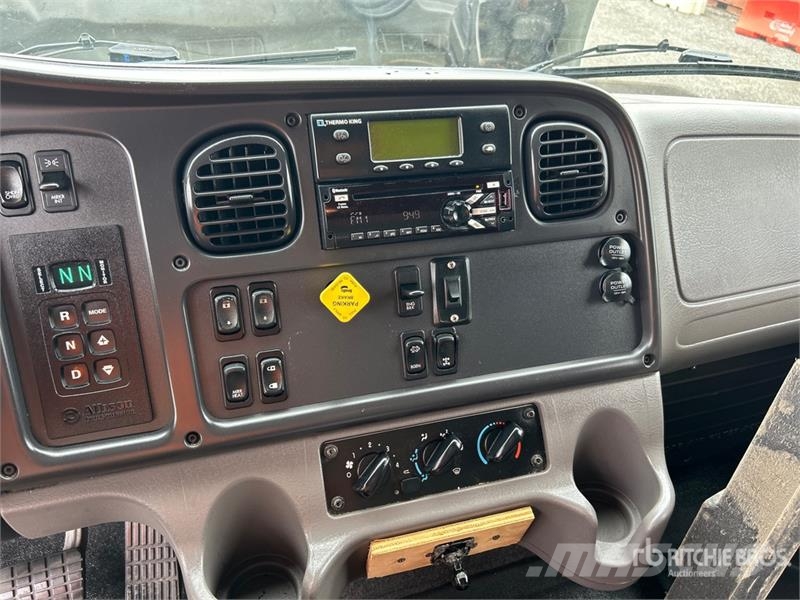Freightliner M2 106 شاحنات بدرجة حرارة قابلة للضبط