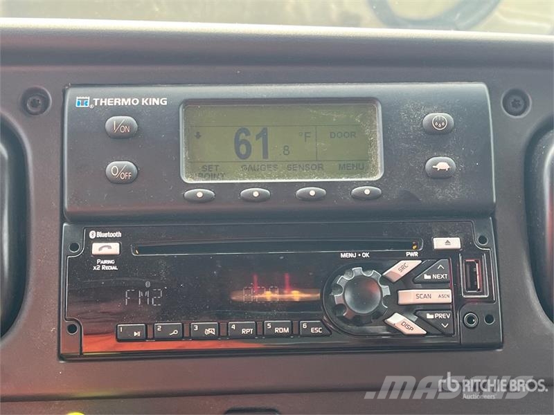 Freightliner M2 106 Isotermos y frigoríficos