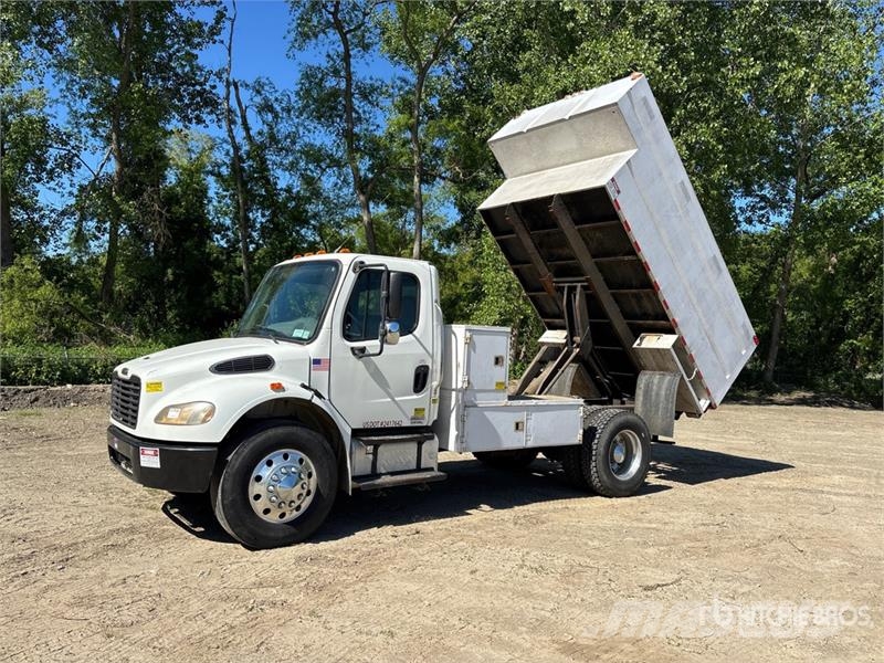 Freightliner M2 106 Camion pour copeaux de bois