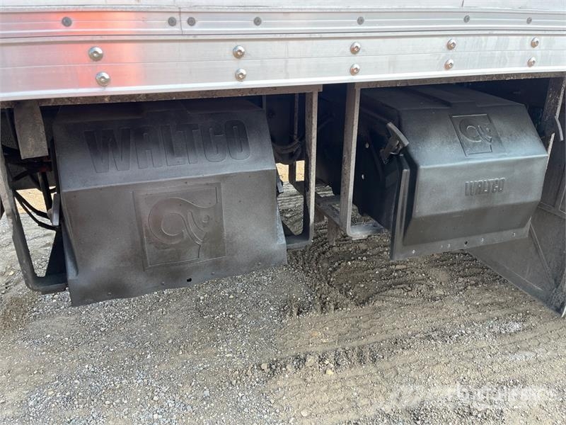 Freightliner M2 106 Isotermos y frigoríficos