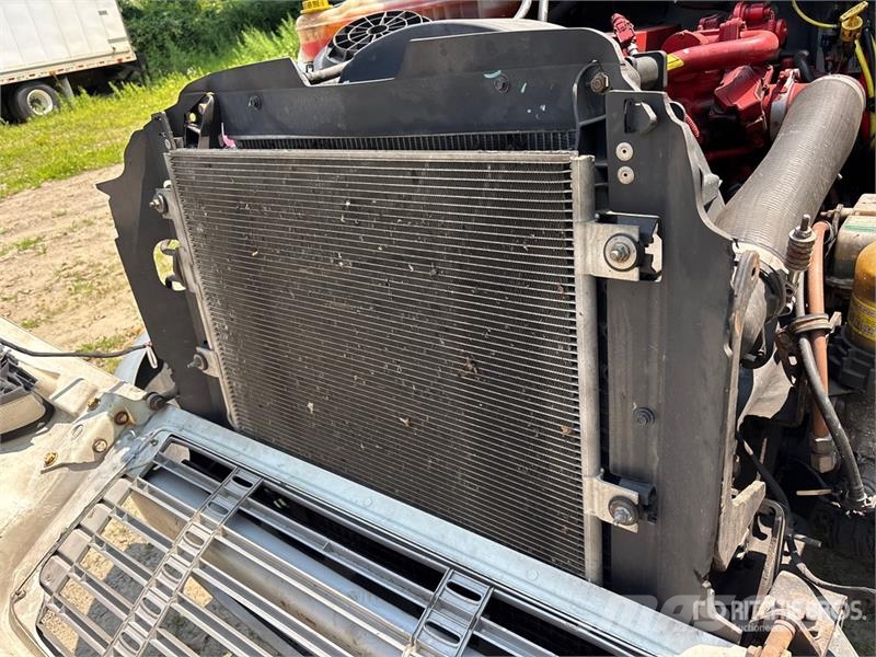 Freightliner M2 106 Isotermos y frigoríficos
