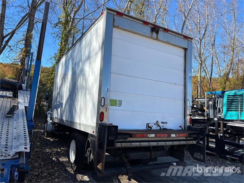 Freightliner M2 106 Рефрижератори