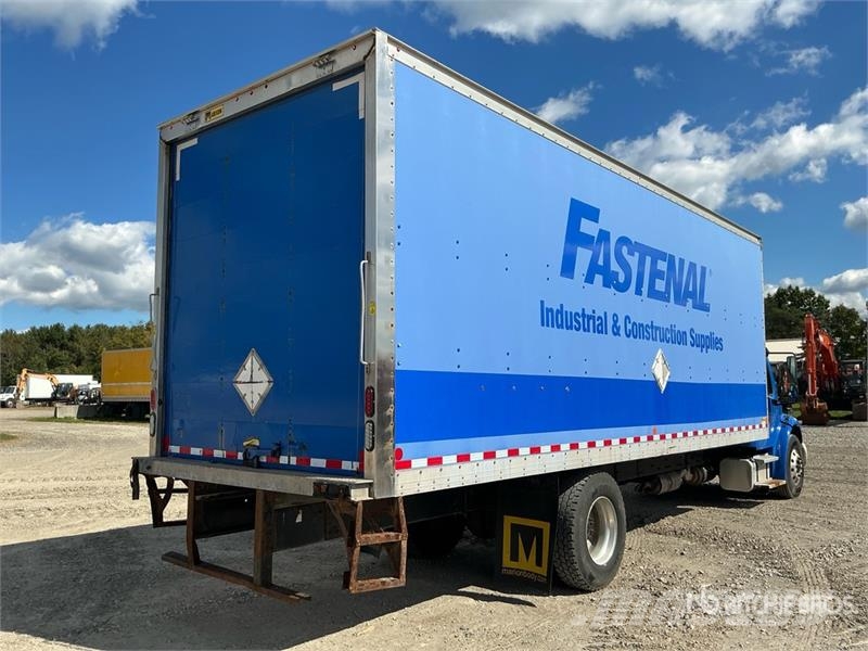 Freightliner M2 106 Sanduk kamioni