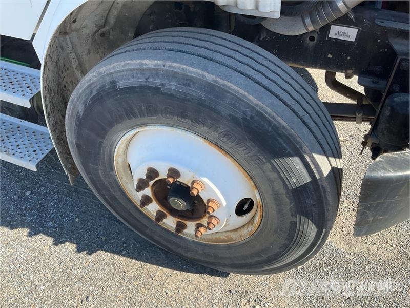 Freightliner M2 106 Auto korpe