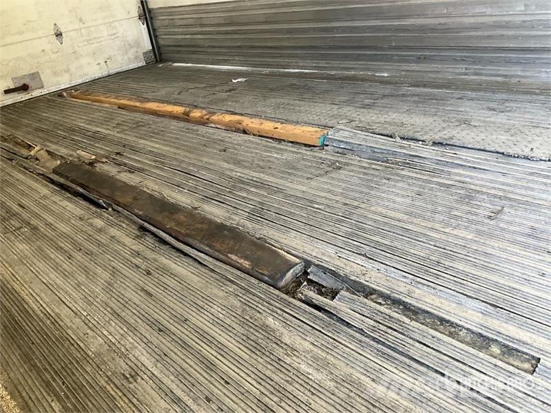 Freightliner M2 106 Kravas automašīnas - refrižeratori