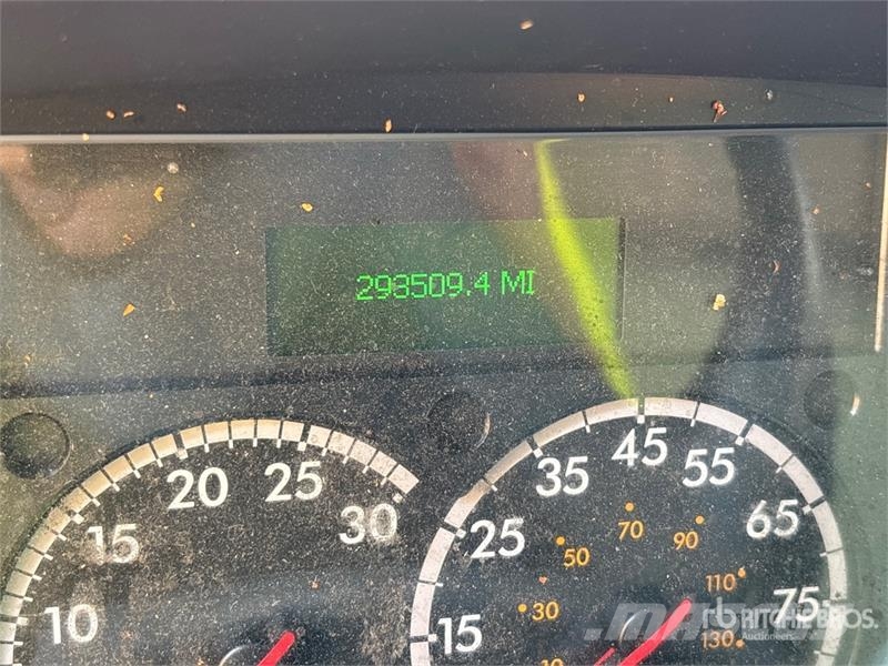 Freightliner M2 106 Isotermos y frigoríficos