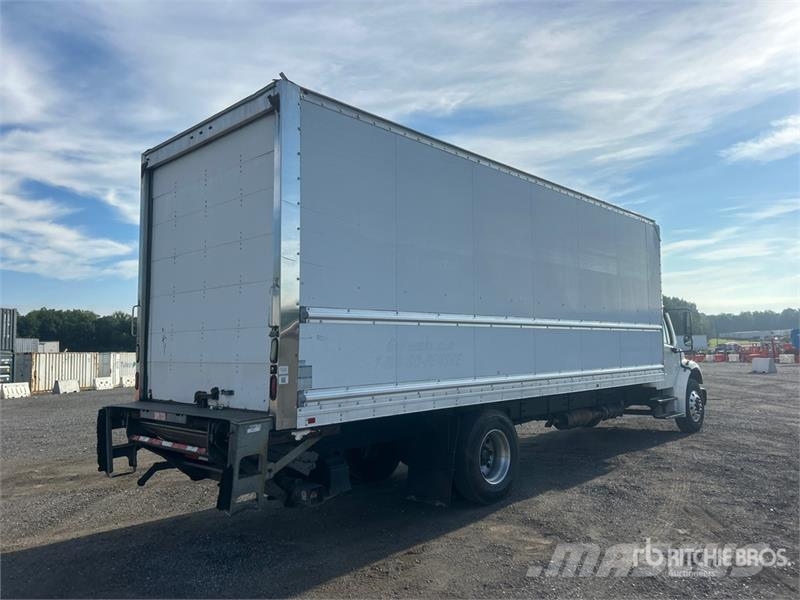 Freightliner M2 106 Kofferaufbau