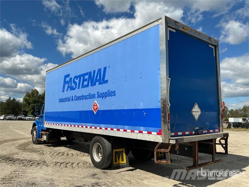 Freightliner M2 106 Tovornjaki zabojniki