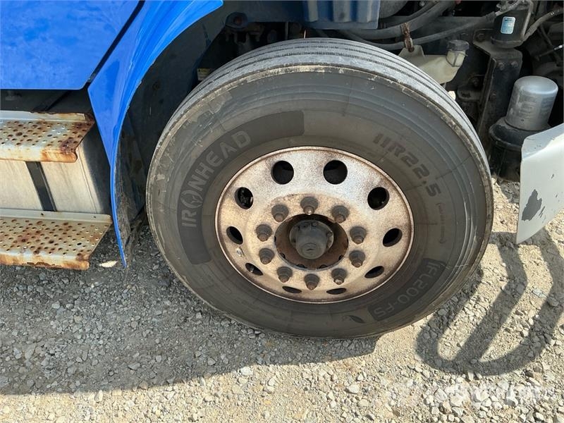 Freightliner M2 106 Furgons