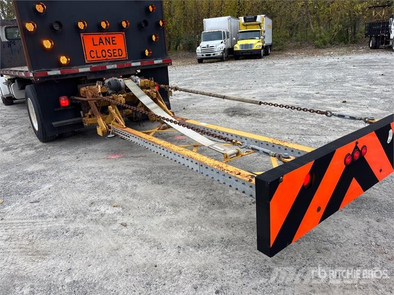 Freightliner M2 106 Komunalna vozila