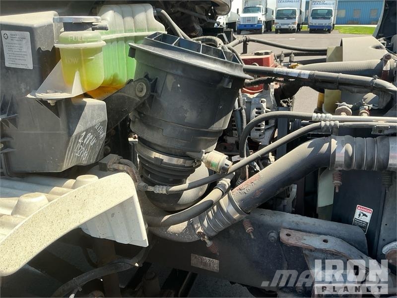 Freightliner M2 106 Camion Fourgon