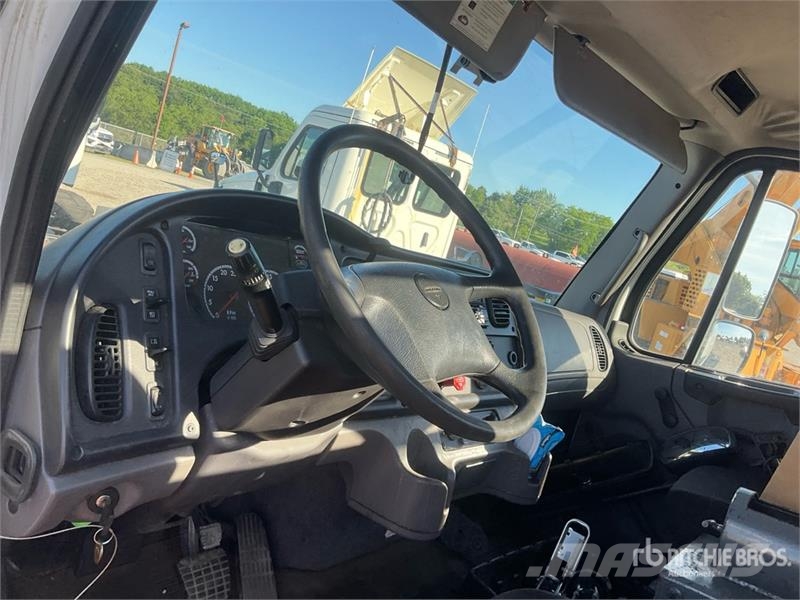 Freightliner M2 106 Prime Movers