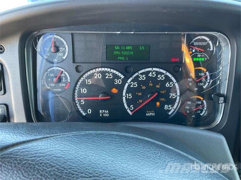 Freightliner M2 106 Каросерии