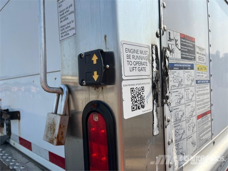 Freightliner M2 106 Isotermos y frigoríficos