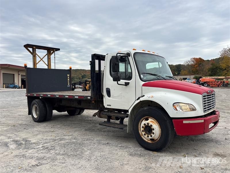 Freightliner M2 106 Komunalna vozila