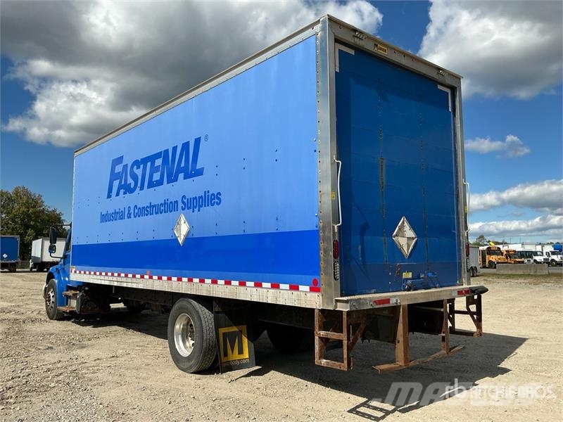 Freightliner M2 106 Furgons