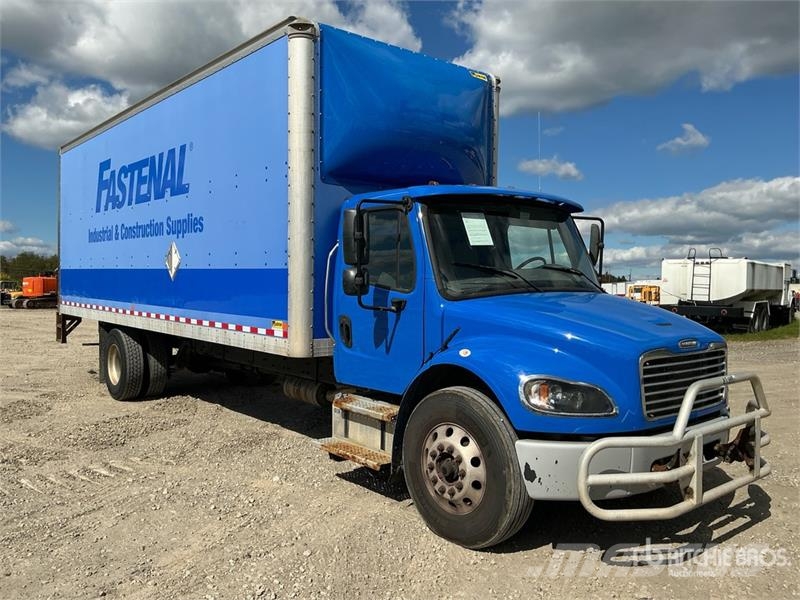 Freightliner M2 106 Furgons