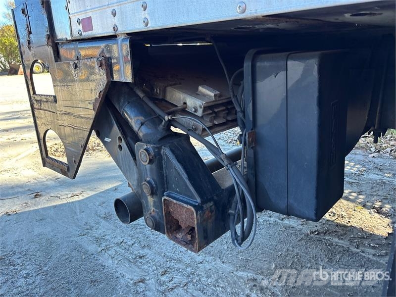 Freightliner M2 106 Рефрижератори