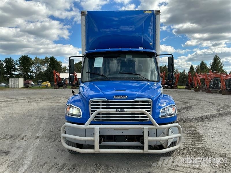 Freightliner M2 106 Furgons