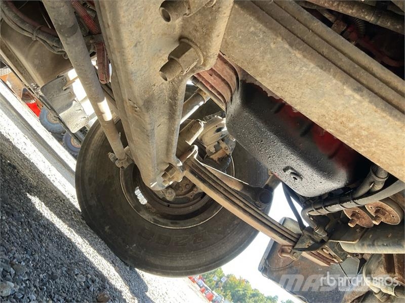 Freightliner M2 106 Truck mounted platforms