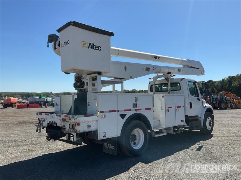 Freightliner M2 106 Truck mounted platforms