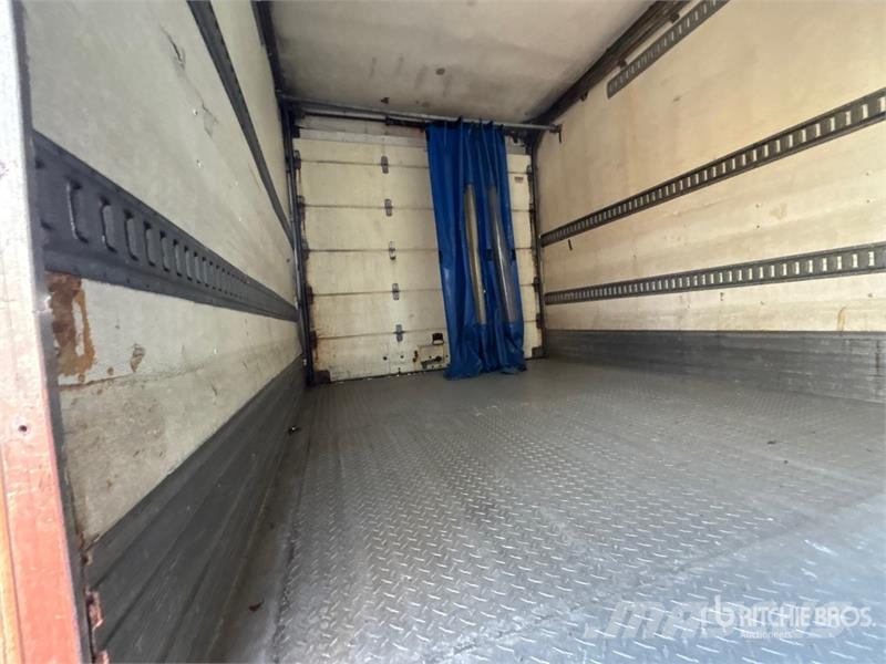 Freightliner M2 106 Рефрижератори