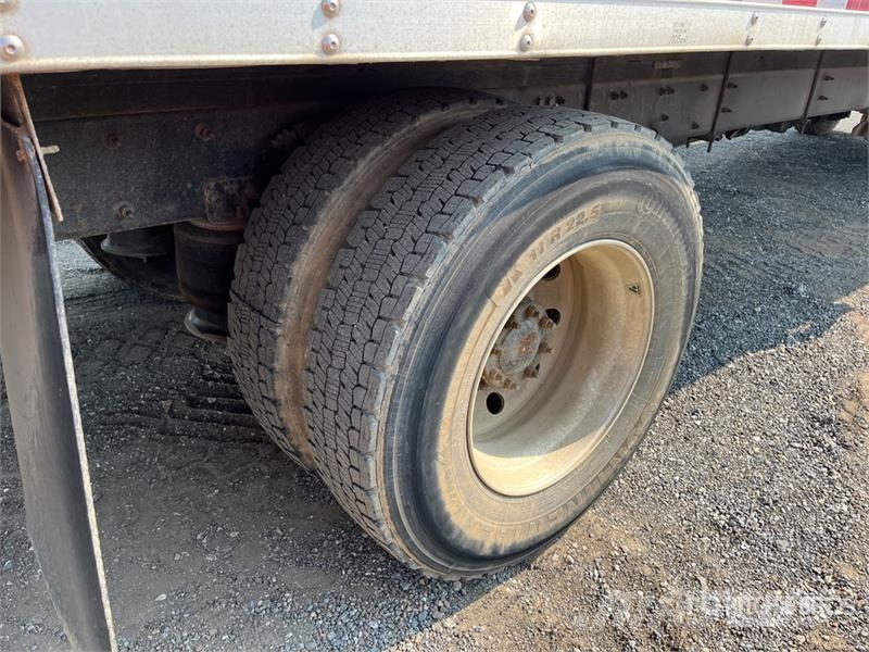 Freightliner M2 106 Isotermos y frigoríficos