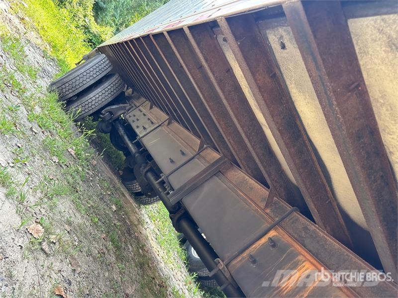 Freightliner M2 106 Isotermos y frigoríficos