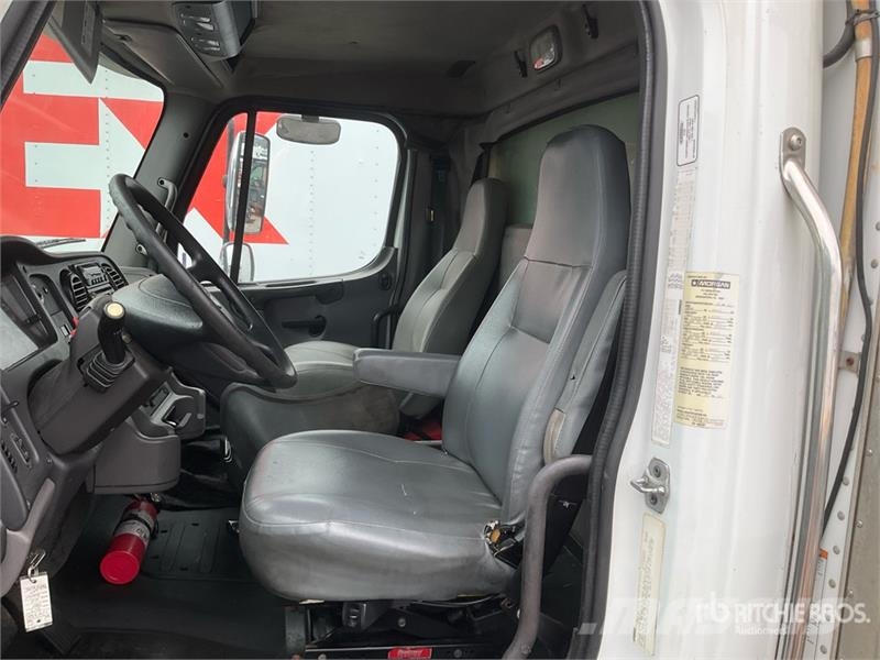 Freightliner M2 106 Skapbiler Frys/kjøl/varme