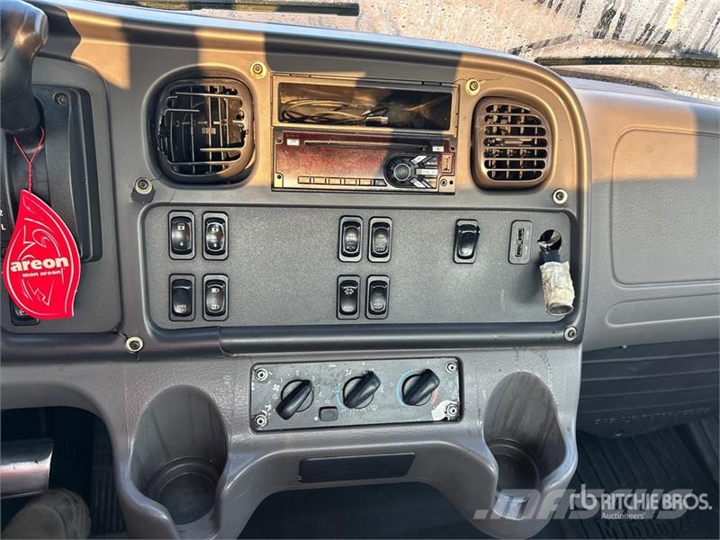 Freightliner M2 106 Camiões de Reciclagem