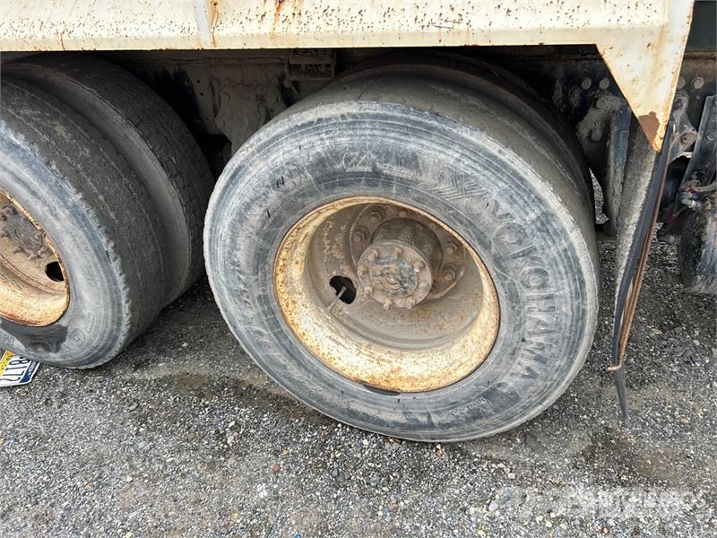 Freightliner M2 106 4000 gal 6x4 Water Truck 급수차