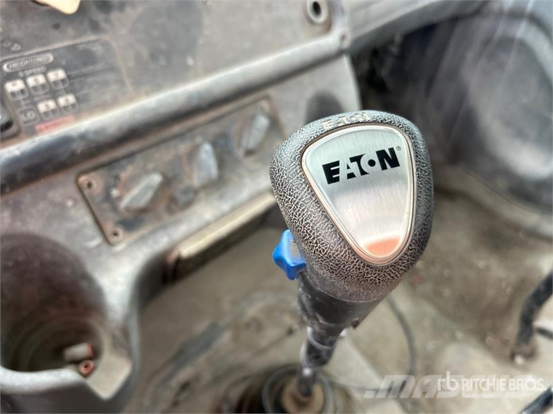 Freightliner M2 106 4000 gal 6x4 Water Truck 급수차
