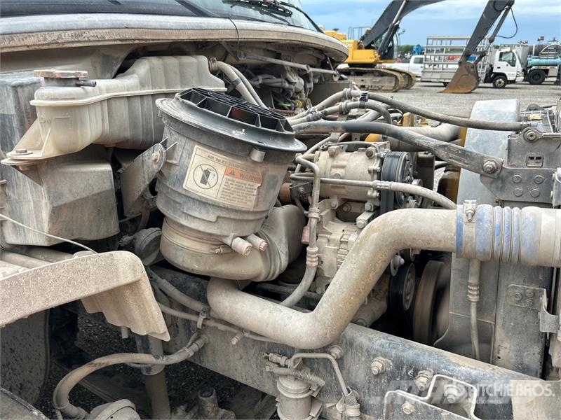 Freightliner M2 106 4000 gal 6x4 Water Truck 급수차