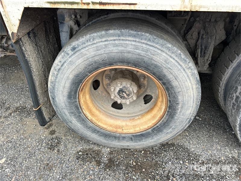 Freightliner M2 106 4000 gal 6x4 Water Truck 급수차