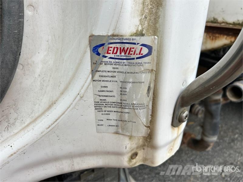 Freightliner M2 106 4000 gal 6x4 Water Truck 급수차
