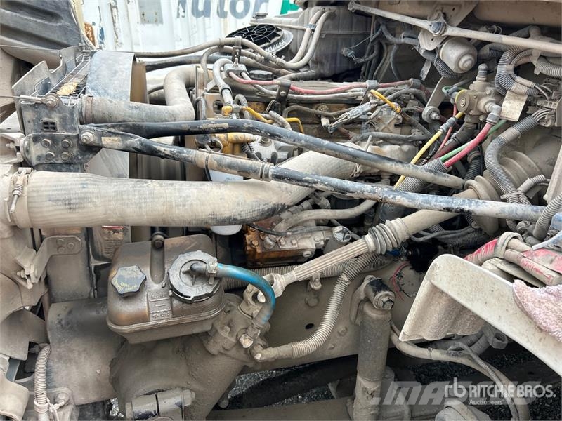 Freightliner M2 106 4000 gal 6x4 Water Truck 급수차