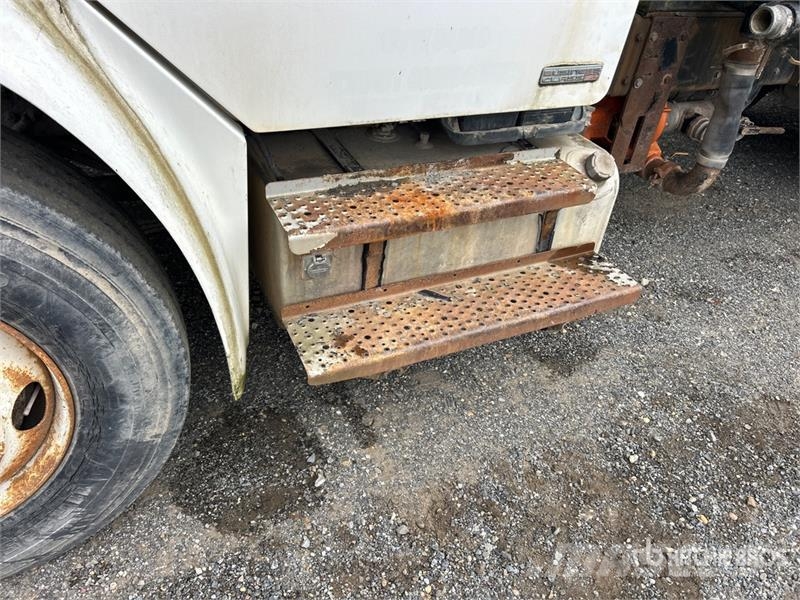 Freightliner M2 106 4000 gal 6x4 Water Truck 급수차