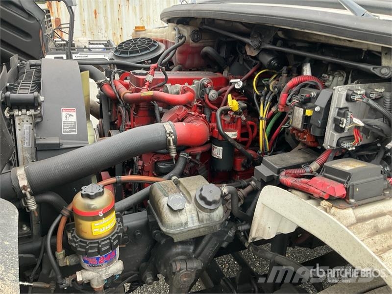 Freightliner M2 106 4x2 Van Truck Camion cassonati
