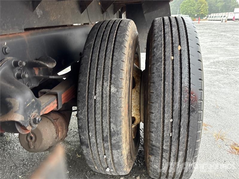 Freightliner M2 106 4x2 Grapple Truck Grijpers