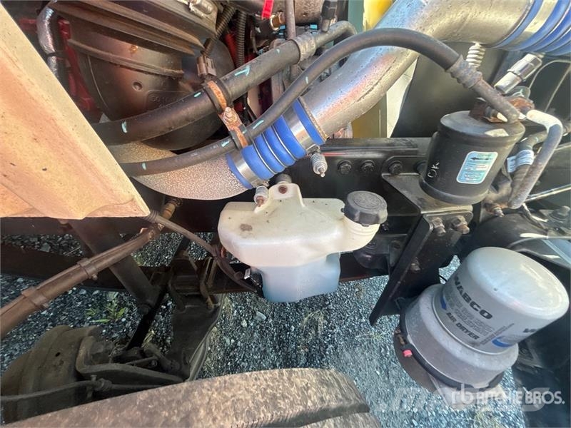 Freightliner M2 106 4x2 Van Truck (Inoperable) Camion cassonati