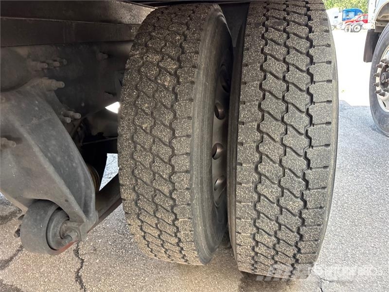 Freightliner M2 106 4x2 Van Truck (Inoperable) Kapali kasa kamyonlar