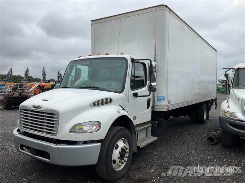 Freightliner M2 106 4x2 Van Truck Kapali kasa kamyonlar