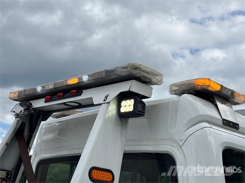 Freightliner M2 106 4x2 Extended Cab Tow Truck Hinausautot