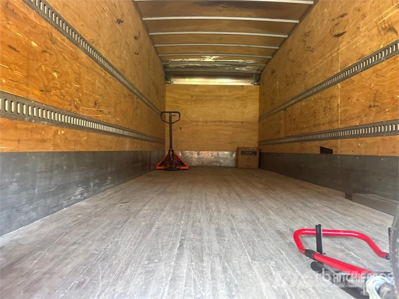 Freightliner M2 106 4x2 Van Truck (Inoperable) Camion cassonati