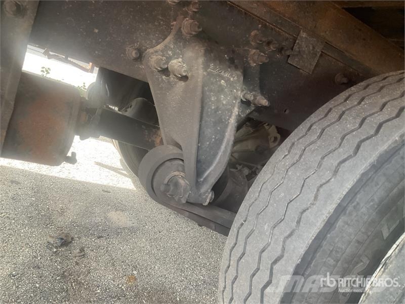 Freightliner M2 106 4x2 Van Truck (Inoperable) Samochody ciężarowe ze skrzynią zamkniętą