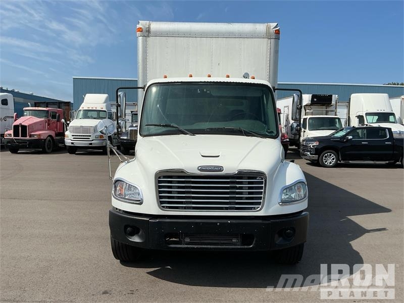 Freightliner M2 106 4x2 Van Truck Skriňová nadstavba