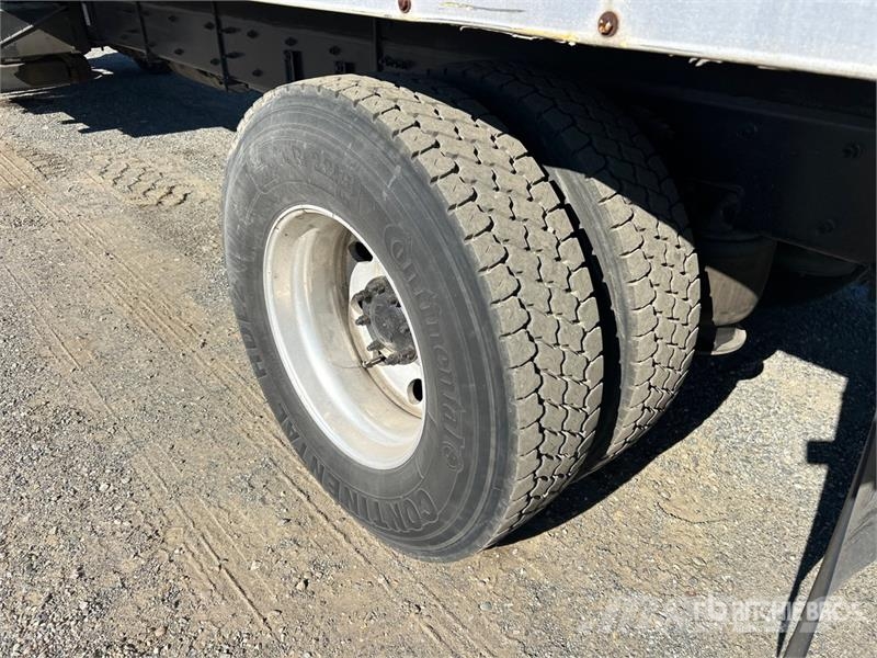 Freightliner M2 106 4x2 Van Truck Camiones caja cerrada