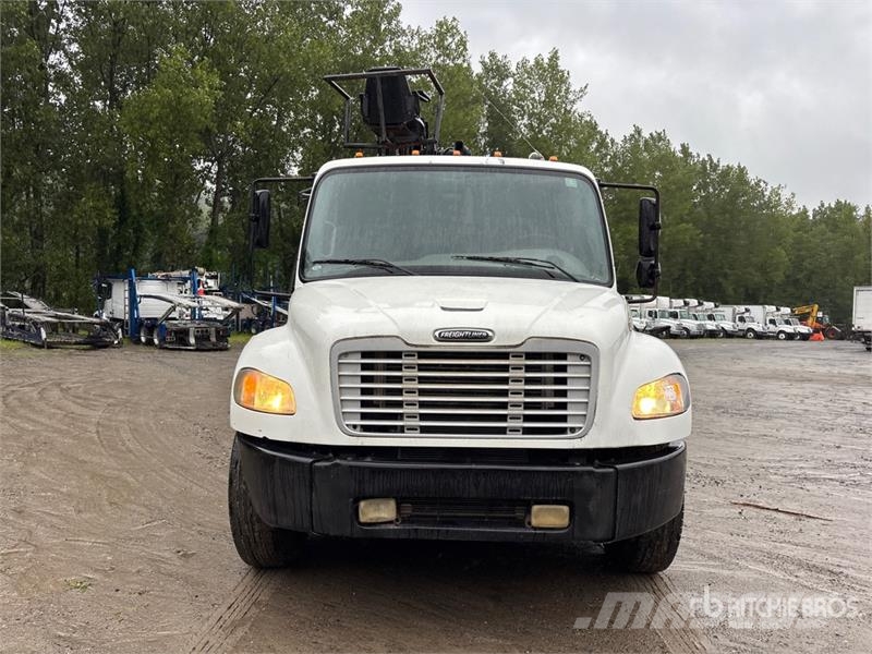 Freightliner M2 106 4x2 Grapple Truck Grijpers