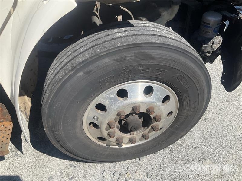 Freightliner M2 106 4x2 Van Truck Φορτηγά Κόφα