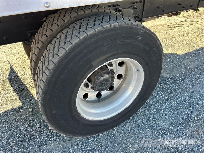 Freightliner M2 106 4x2 Van Truck Camiones caja cerrada